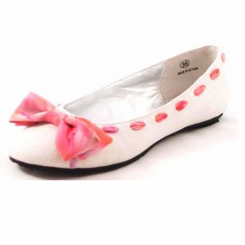 Ladies White Leather Flat Shoes