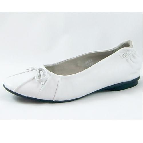White Leather Ladies Flat Shoes Reduced to ?20
